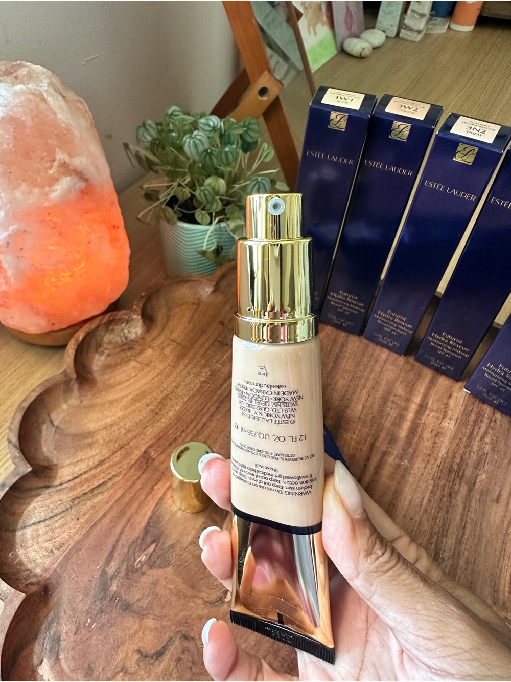 Estee Lauder Futurist Hydra Rescue Moisturizing Makeup 3W1 TAWNY - Picture 4 of 6